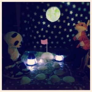 Renard et Panda atterissennt sur la lune